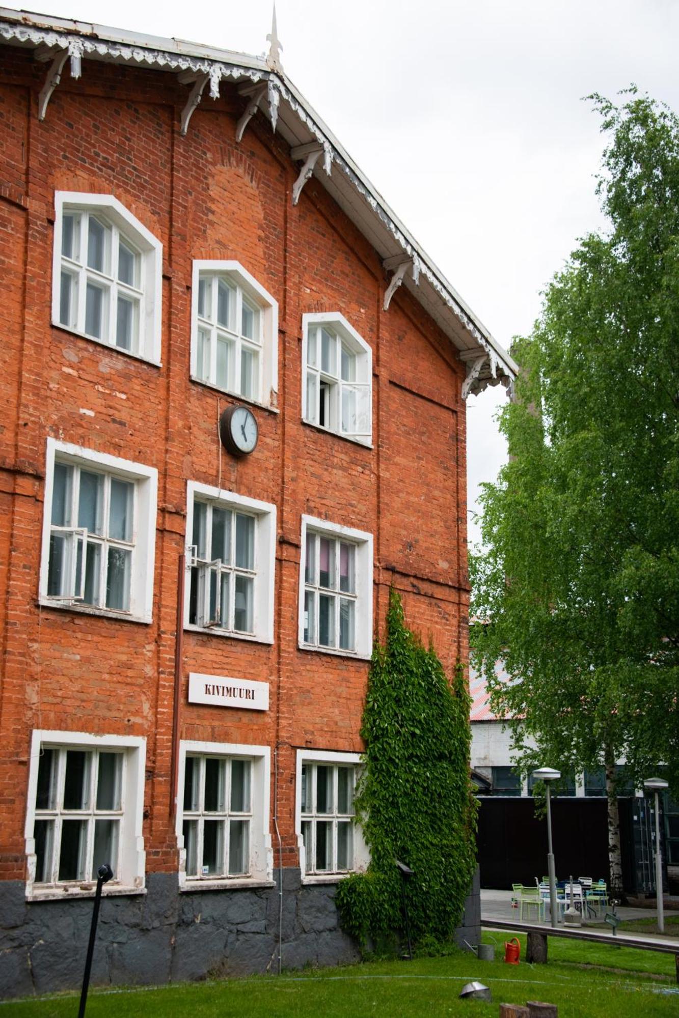 Nuutajaerven Kylaehotelli 1793 Nuutajarvi Luaran gambar